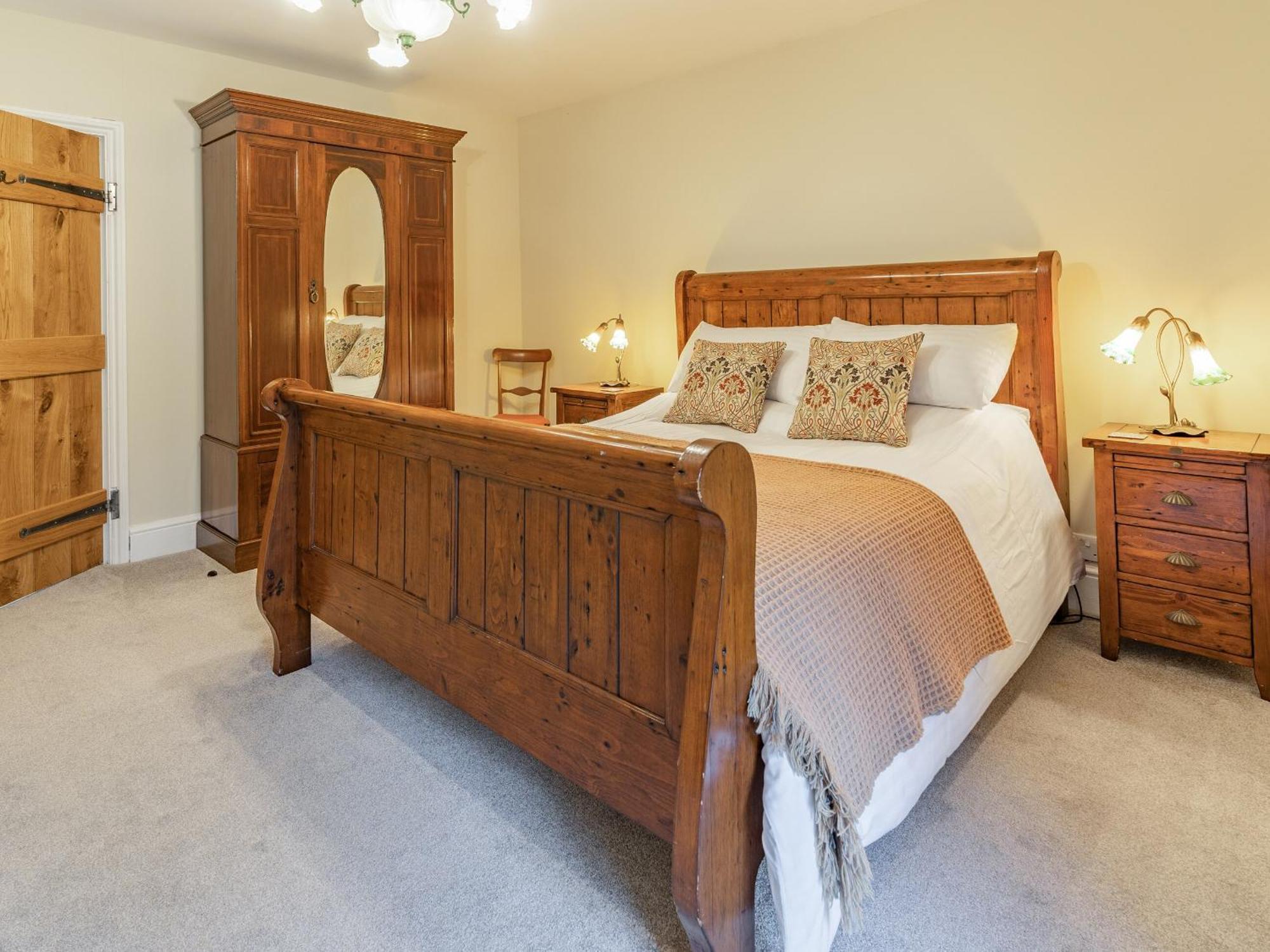 Pwll Farmhouse Llanllawdog Dış mekan fotoğraf