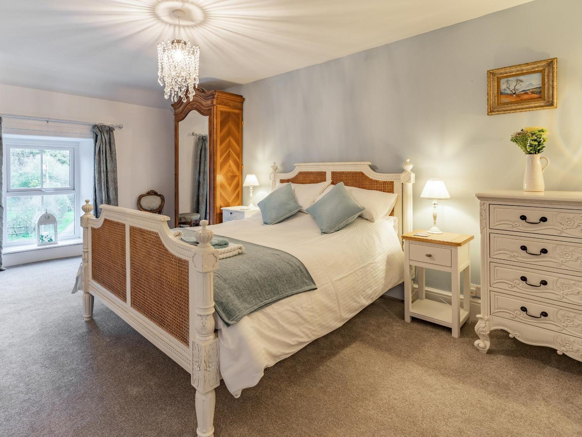Pwll Farmhouse Llanllawdog Dış mekan fotoğraf