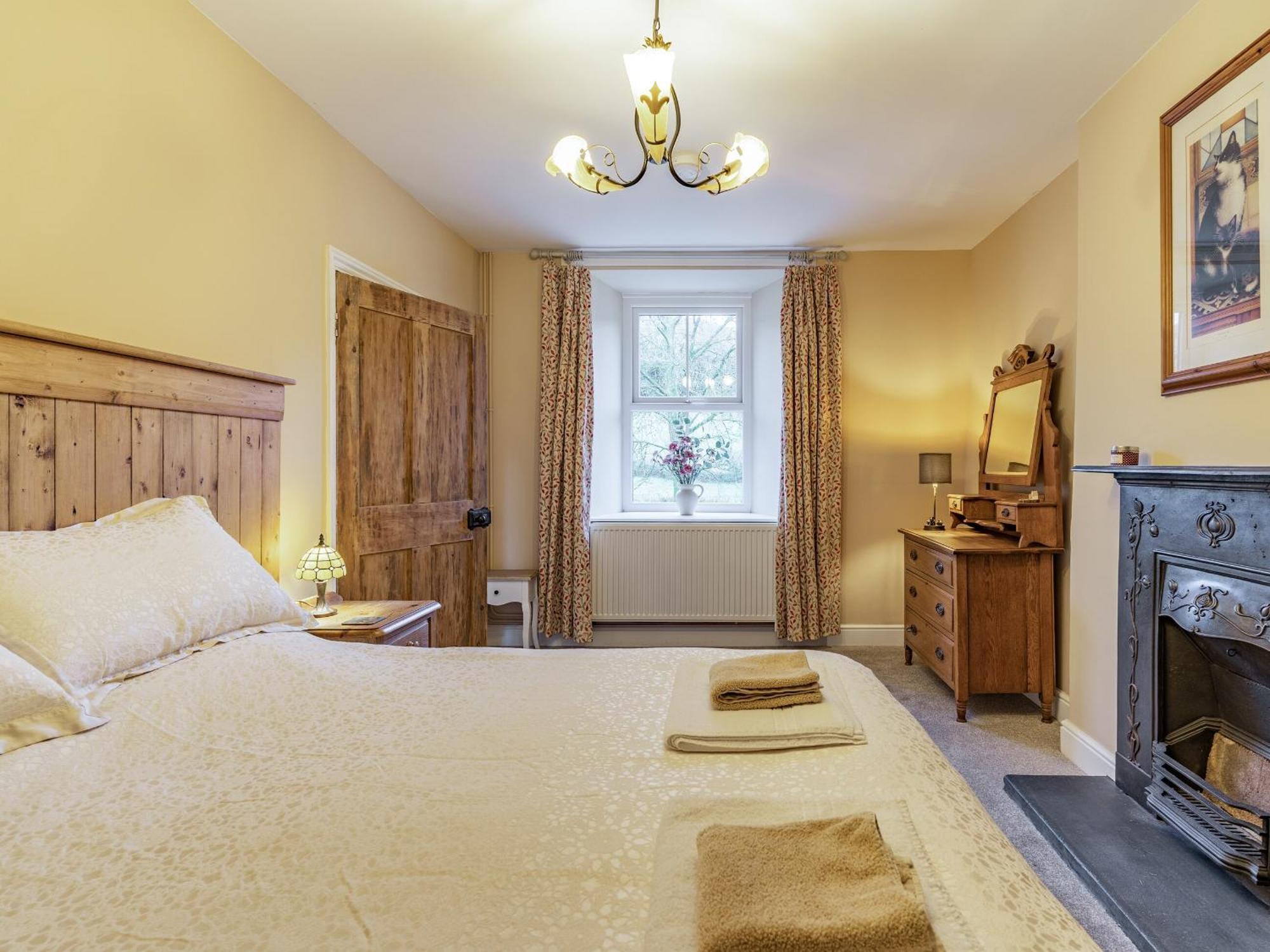 Pwll Farmhouse Llanllawdog Dış mekan fotoğraf