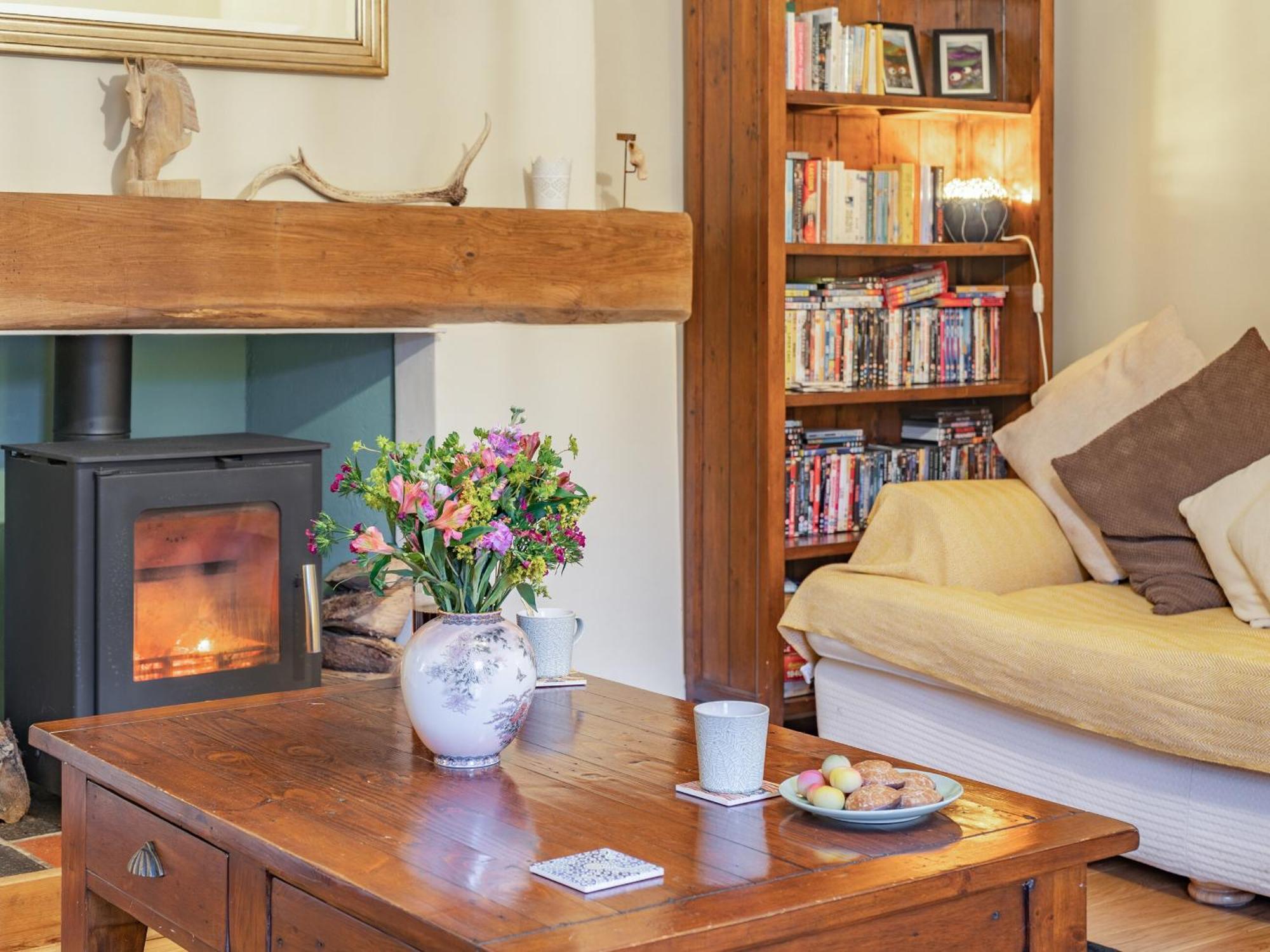 Pwll Farmhouse Llanllawdog Dış mekan fotoğraf